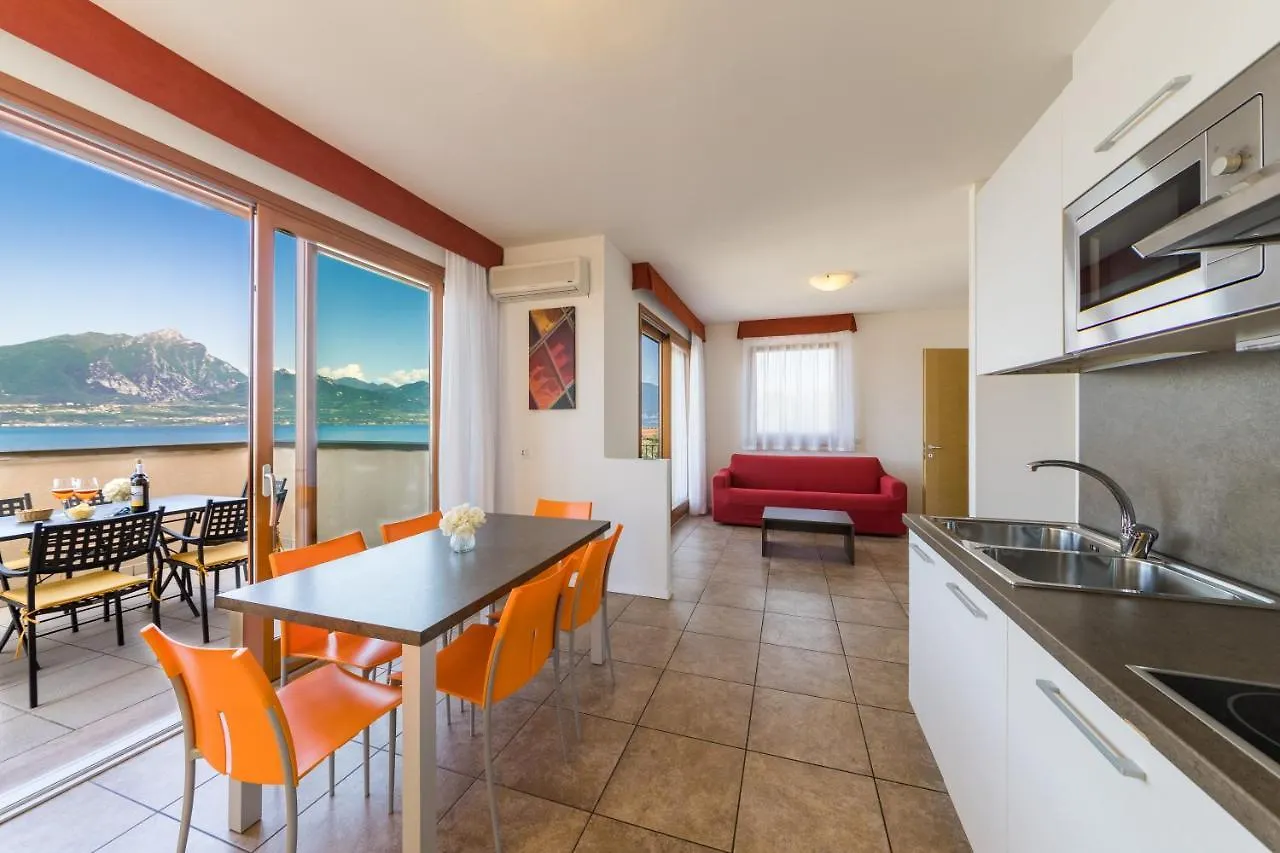 ** Apart Otel Residence La Corte Danese Torri Del Benaco İtalya