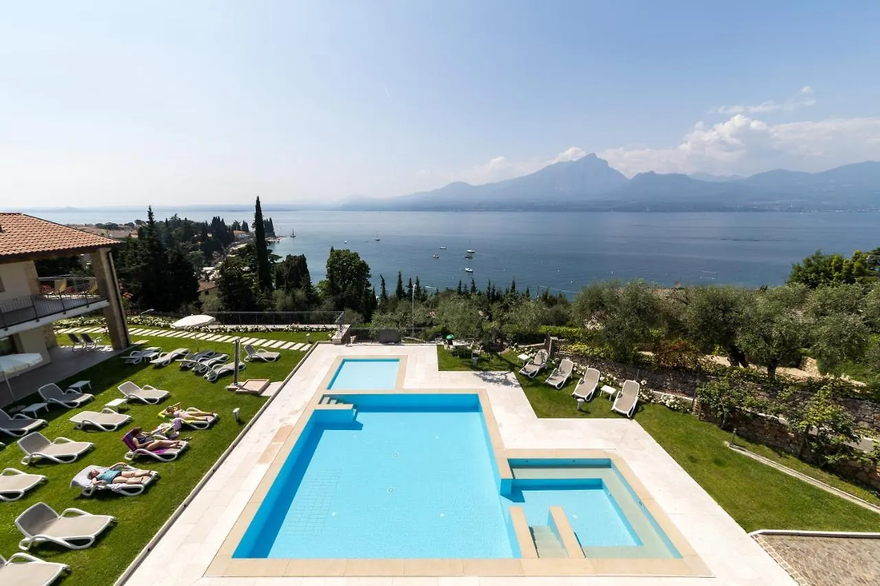** Apart Otel Residence La Corte Danese Torri Del Benaco İtalya