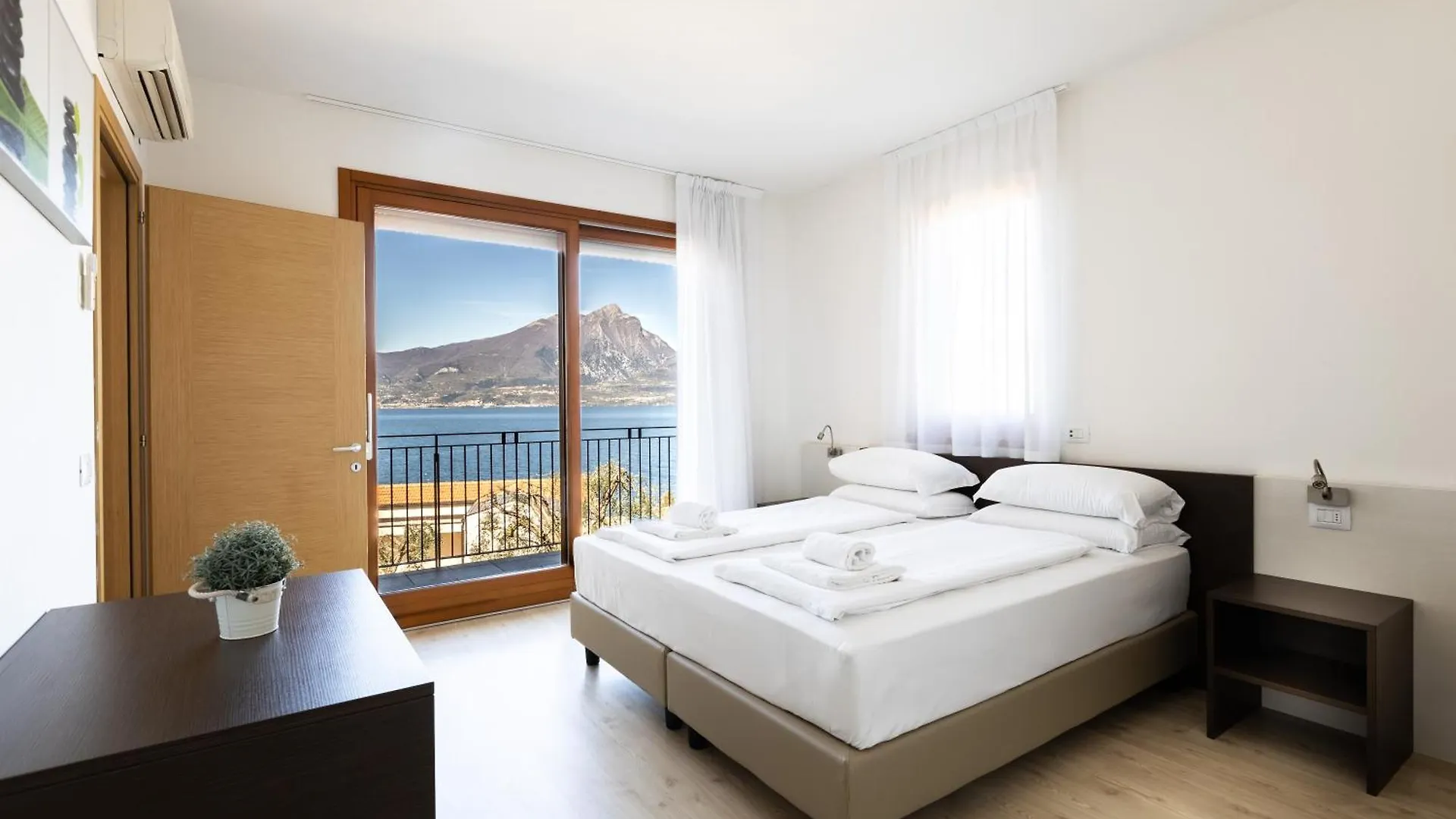 Residence La Corte Danese Torri Del Benaco İtalya