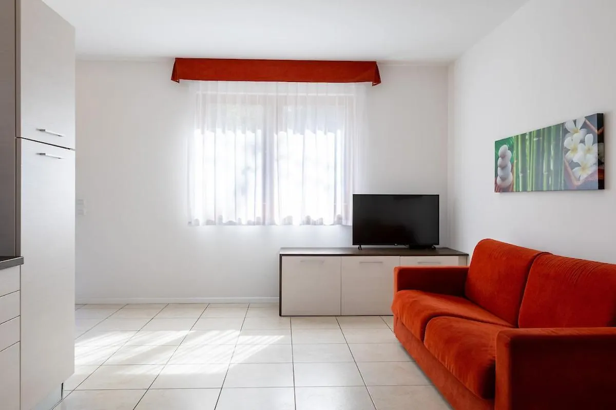 Residence La Corte Danese Torri Del Benaco 2*,