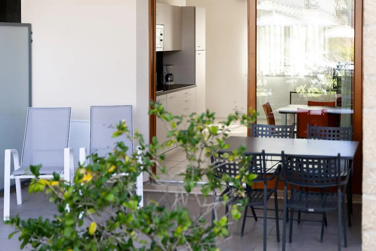 Aparthotel Residence La Corte Danese Torri Del Benaco