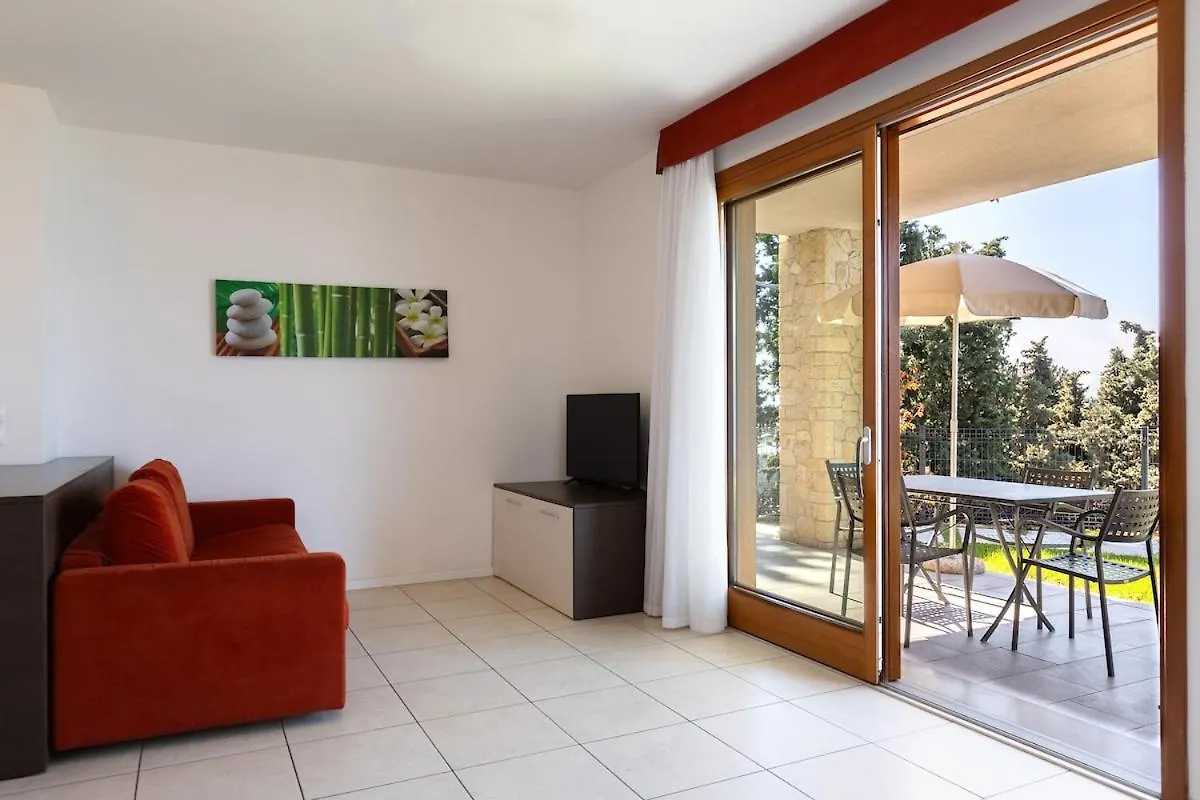 Residence La Corte Danese Torri Del Benaco Apart Otel