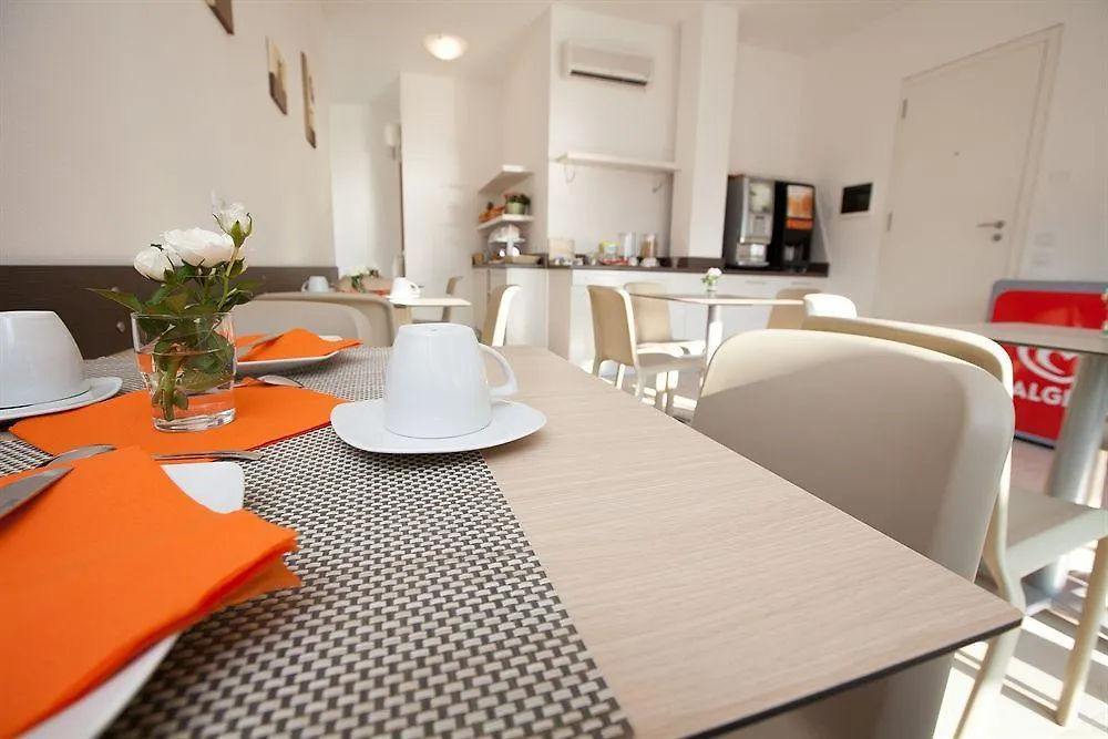 Residence La Corte Danese Torri Del Benaco Apart Otel