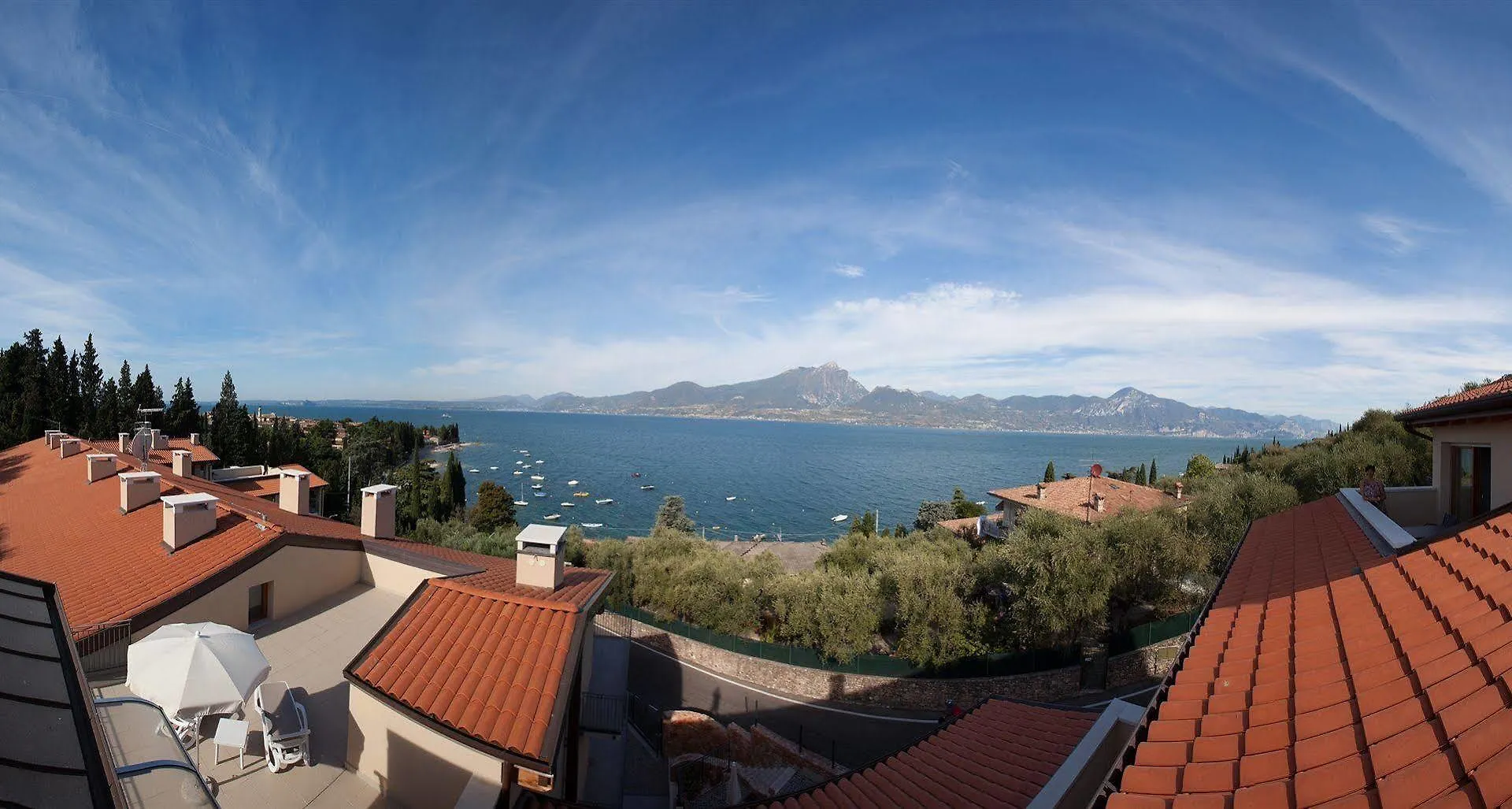 ** Apart Otel Residence La Corte Danese Torri Del Benaco İtalya