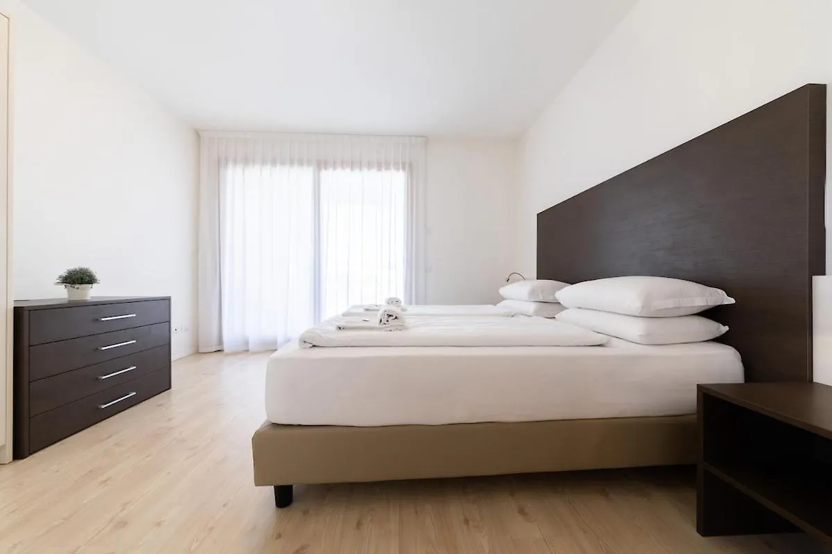 Residence La Corte Danese 토리델베나코