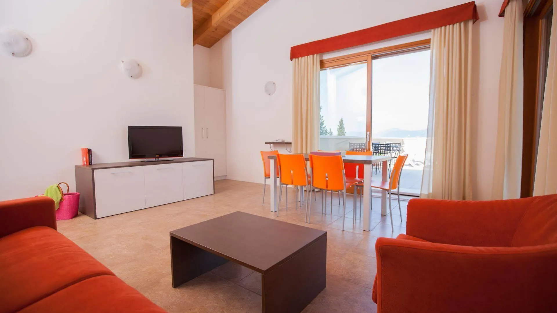 Residence La Corte Danese Torri Del Benaco 2*,